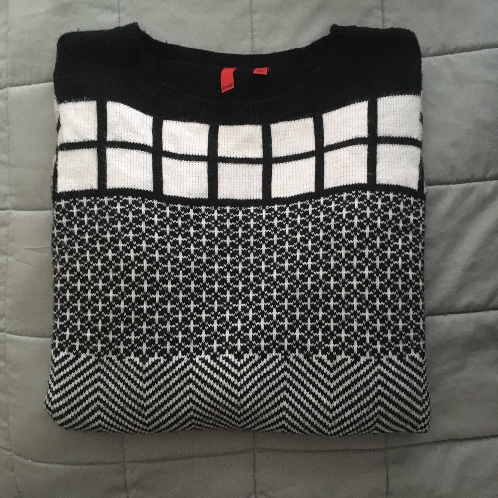 Sweater - Picture 2 of 5